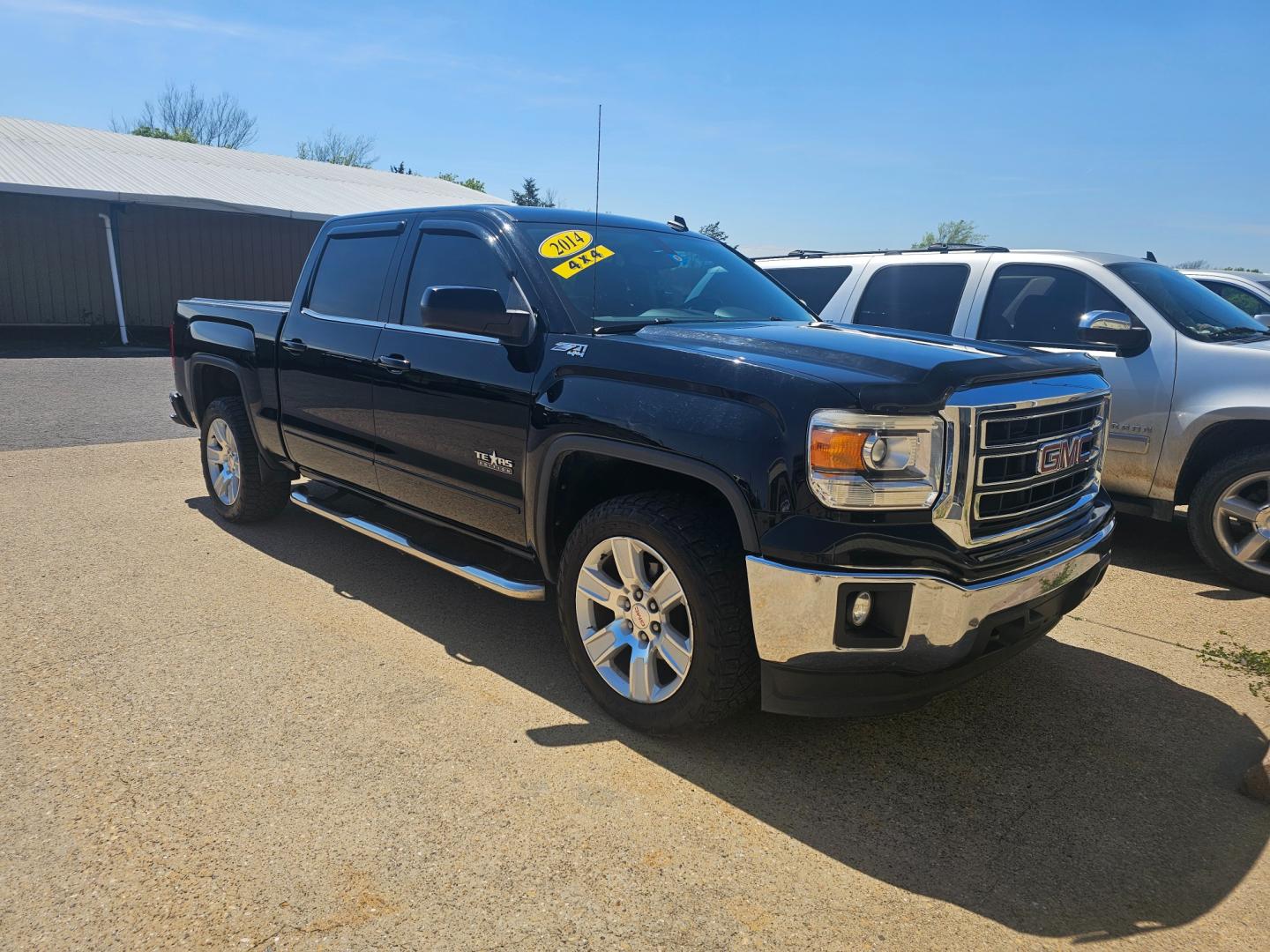 2014 BLACK GMC Sierra 1500 SLE Crew Cab 4WD (3GTU2UEC0EG) with an 5.3L V8 OHV 16V engine, 6-Speed Automatic transmission, located at 533 S Seven Points BLVD, Seven Points, TX, 75143, (430) 255-4030, 32.313999, -96.209351 - Photo#1